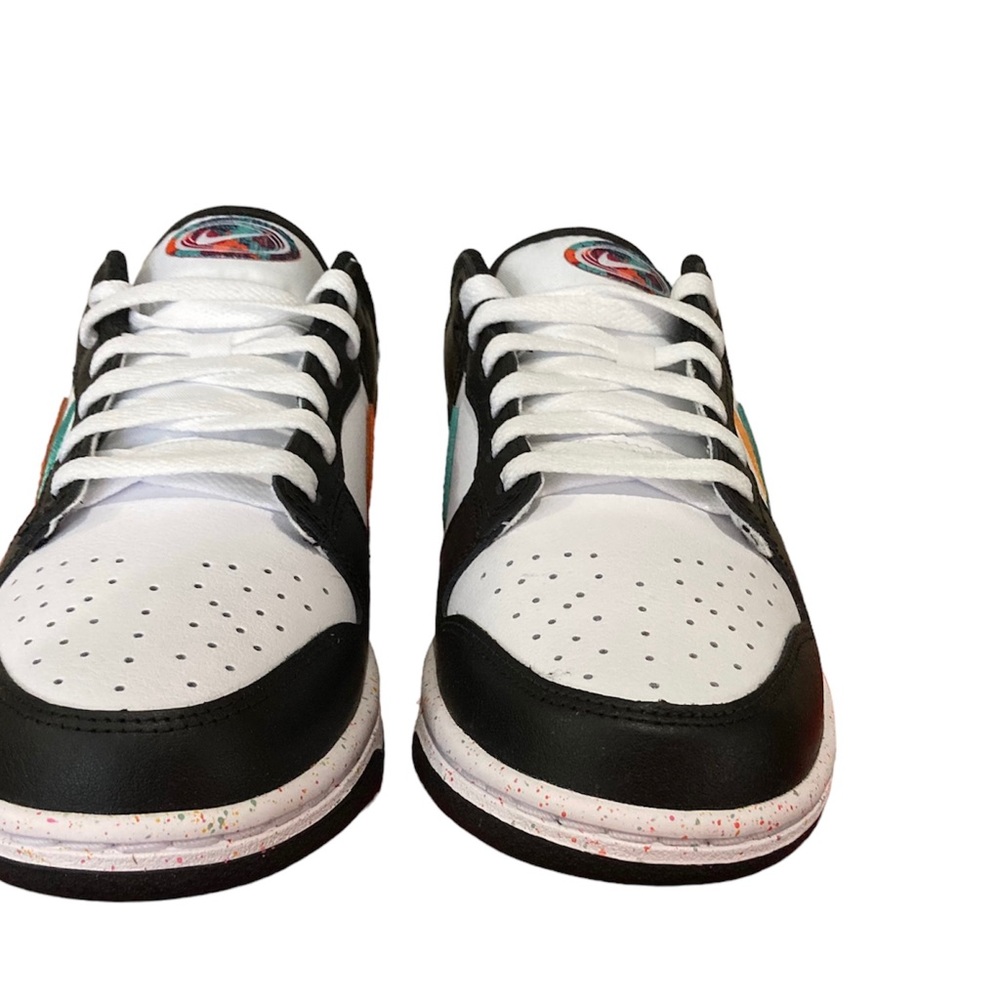 nike shoes with interchangeable swoosh